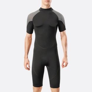 Lightweight stretch fit men's short wetsuit