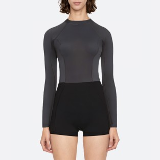 Black short women's long-sleeved wetsuit