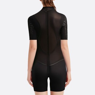 Women's short-sleeved wetsuit with shoulder print